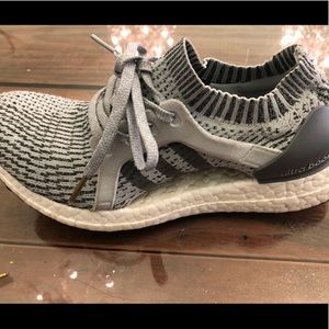 ❌SOLD-🅿️❌ Adidias Ultra Boost 6.5 women’s